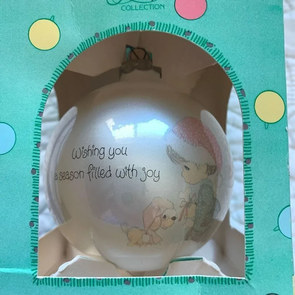 Precious moments vintage Christmas ball 1980 ￼